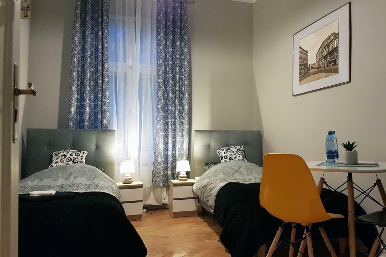 Czarna Owca- Pokoje Goscinne Gniezno Exterior foto